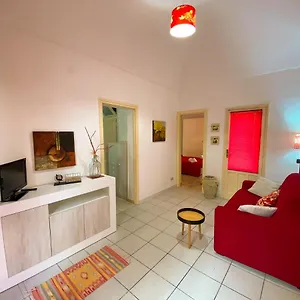 https://la-casetta-di-pina.sicilyhotelsitaly.net